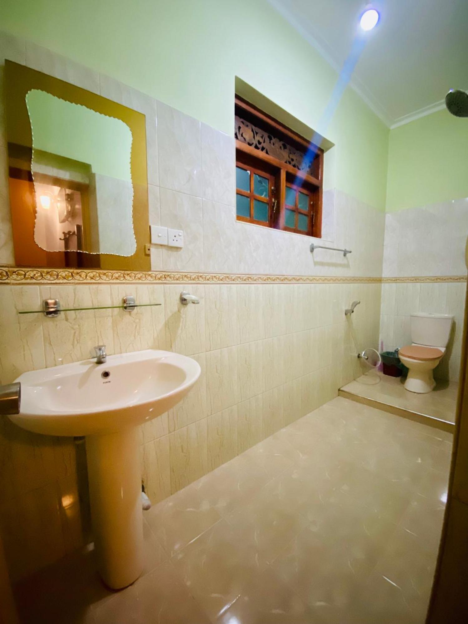 Montana Rest Hotell Anuradhapura Eksteriør bilde