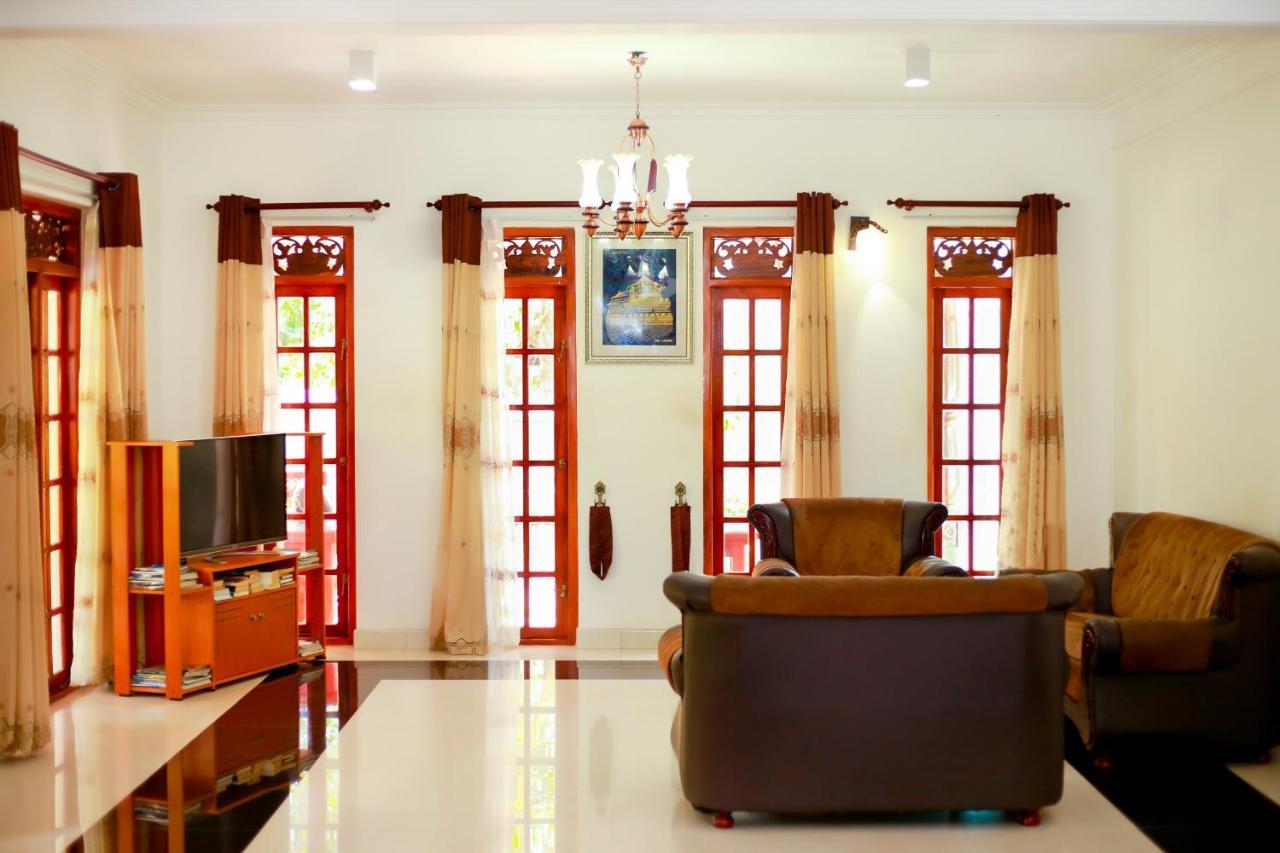 Montana Rest Hotell Anuradhapura Eksteriør bilde